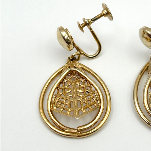 Vintage Alice Gold Tone Screw Back Teardrop Dangle Earrings - Picture 2 of 11